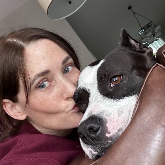 Meet your Posher, Jaime - Picture 1 of 3